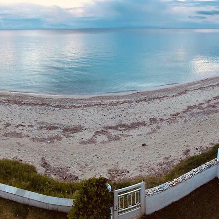 Seafront Maisonette In Fourka Bagian luar foto
