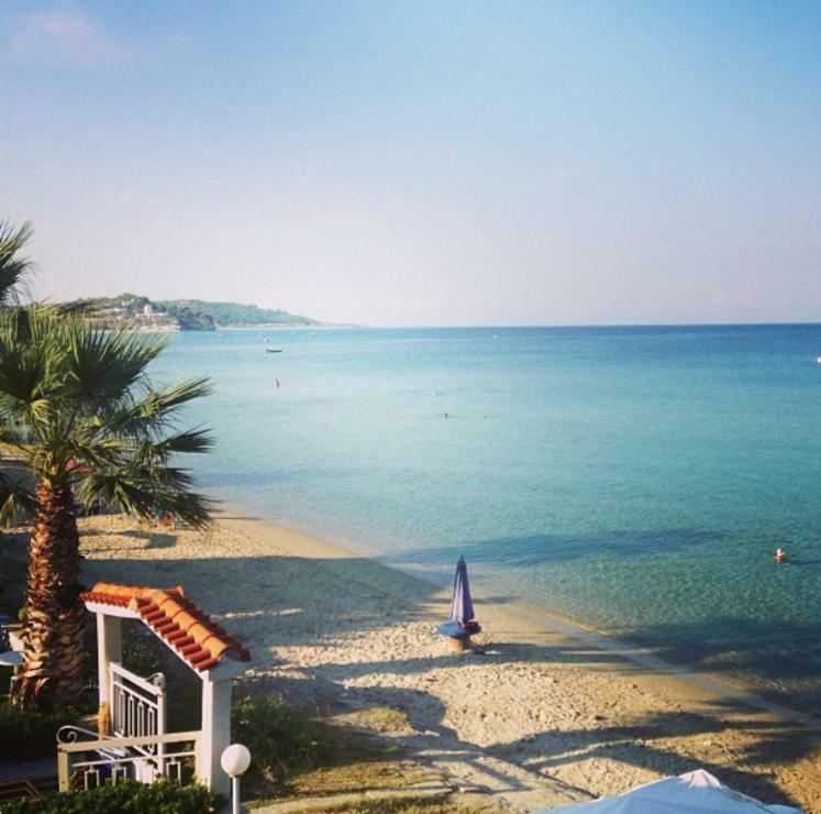 Seafront Maisonette In Fourka Bagian luar foto
