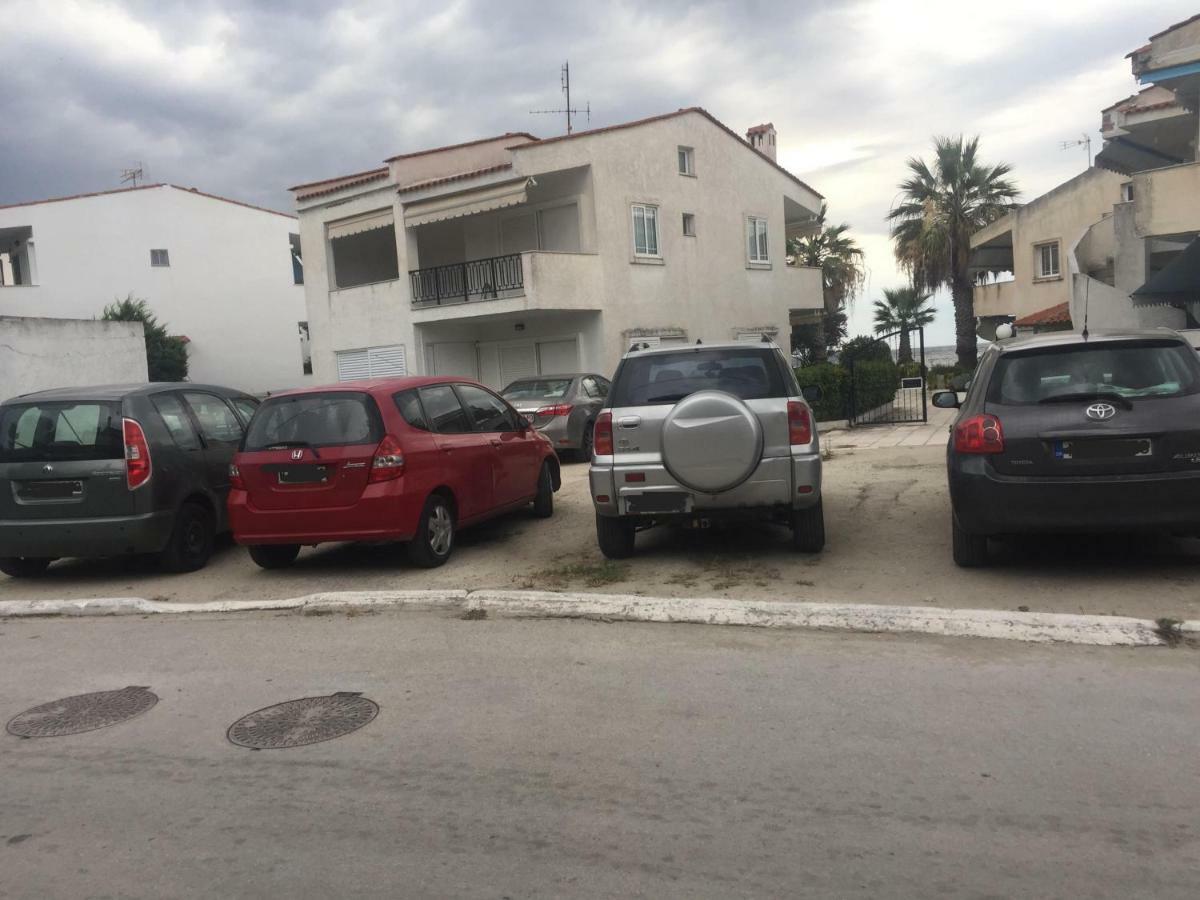 Seafront Maisonette In Fourka Bagian luar foto