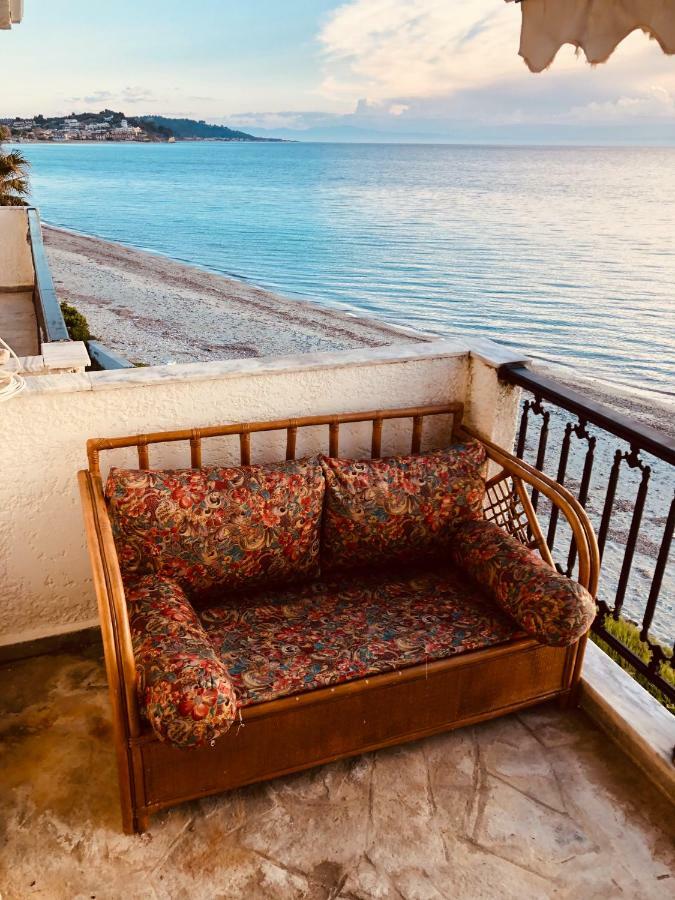 Seafront Maisonette In Fourka Bagian luar foto