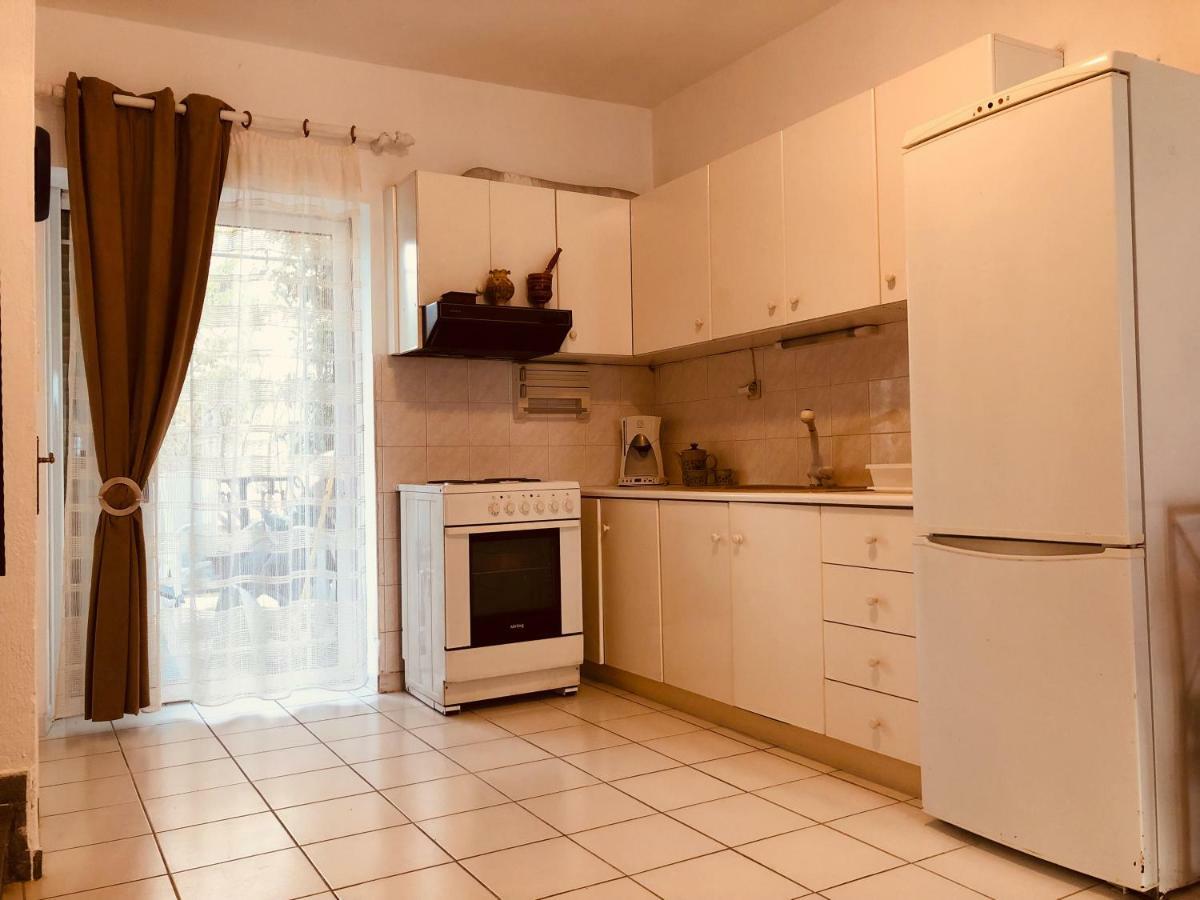 Seafront Maisonette In Fourka Bagian luar foto