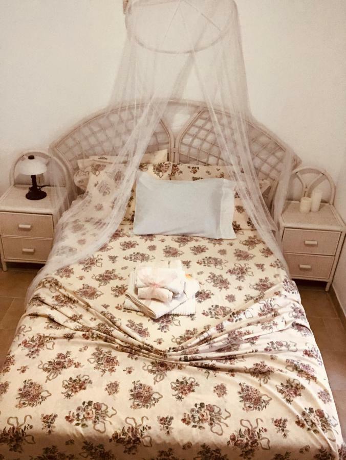 Seafront Maisonette In Fourka Bagian luar foto