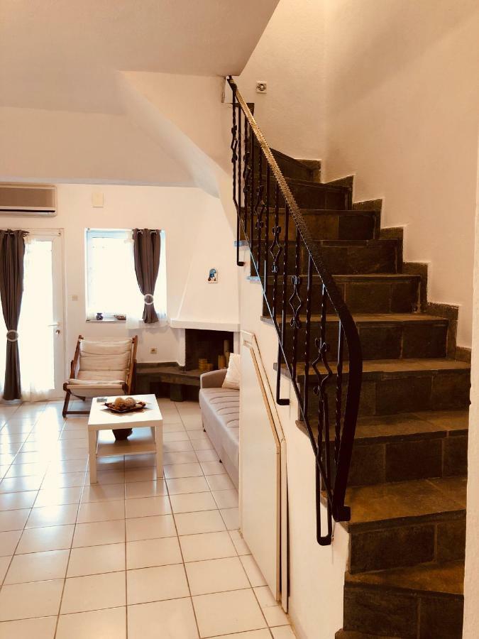 Seafront Maisonette In Fourka Bagian luar foto