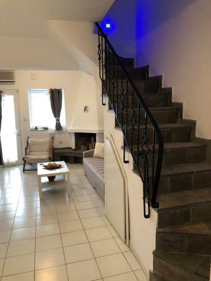 Seafront Maisonette In Fourka Bagian luar foto