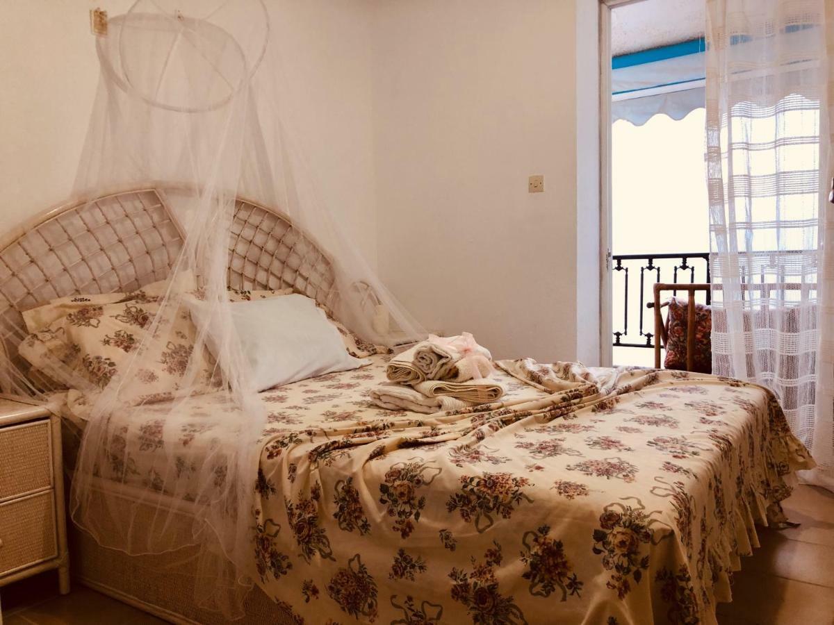Seafront Maisonette In Fourka Bagian luar foto